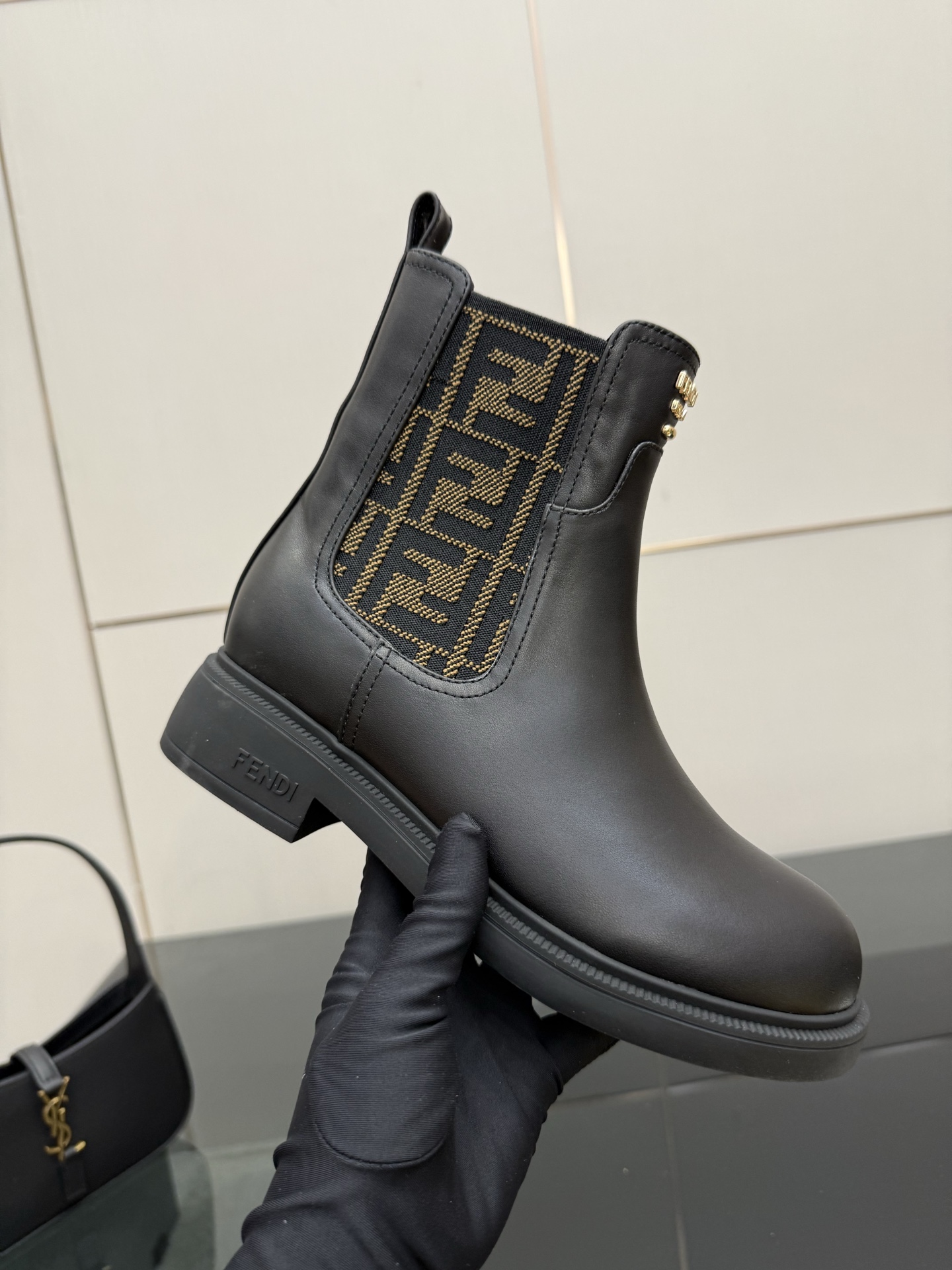 20251022/Fendi_251022-5